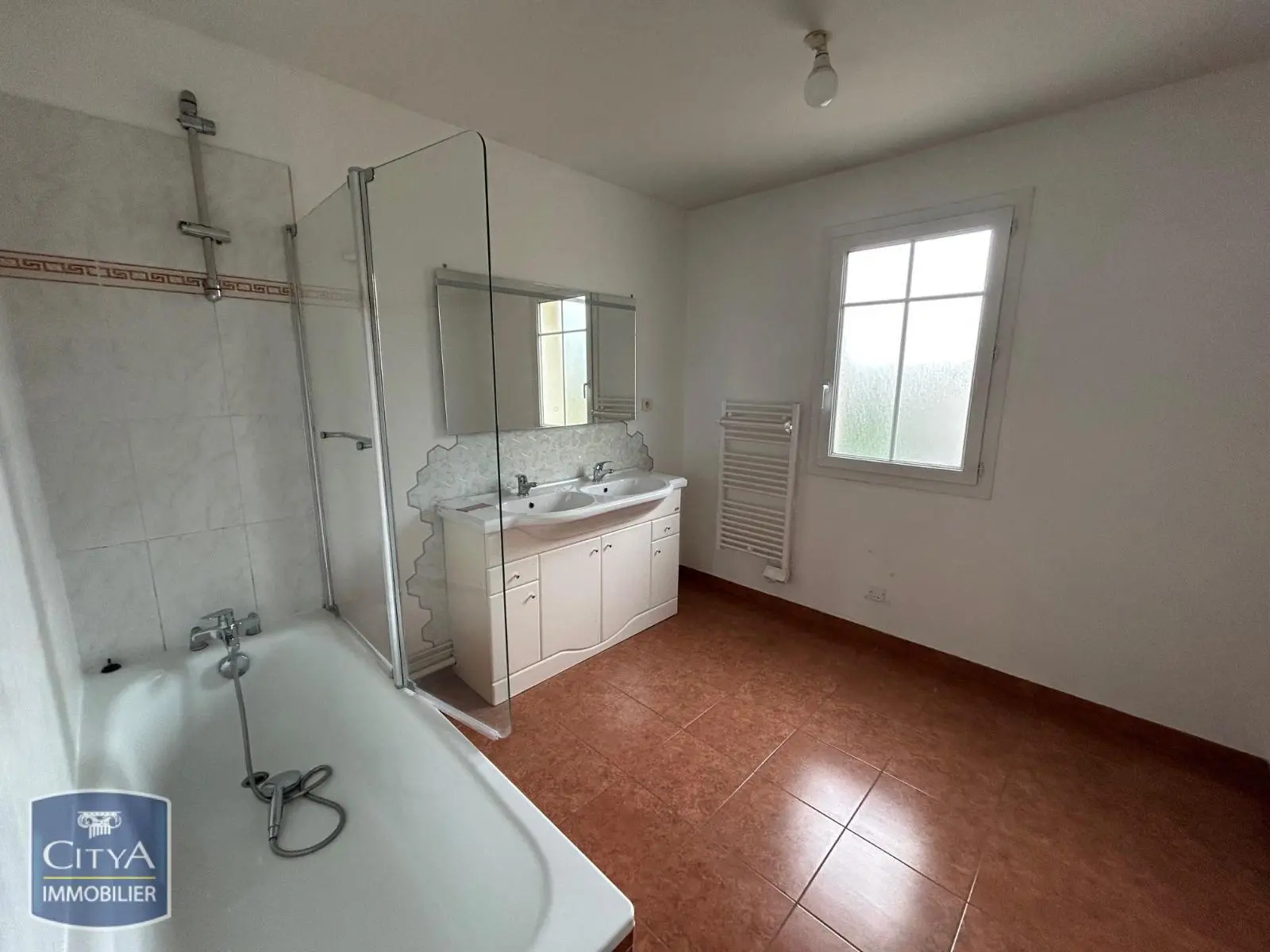 Photo 3 Maison 4 pièces 91.43m²