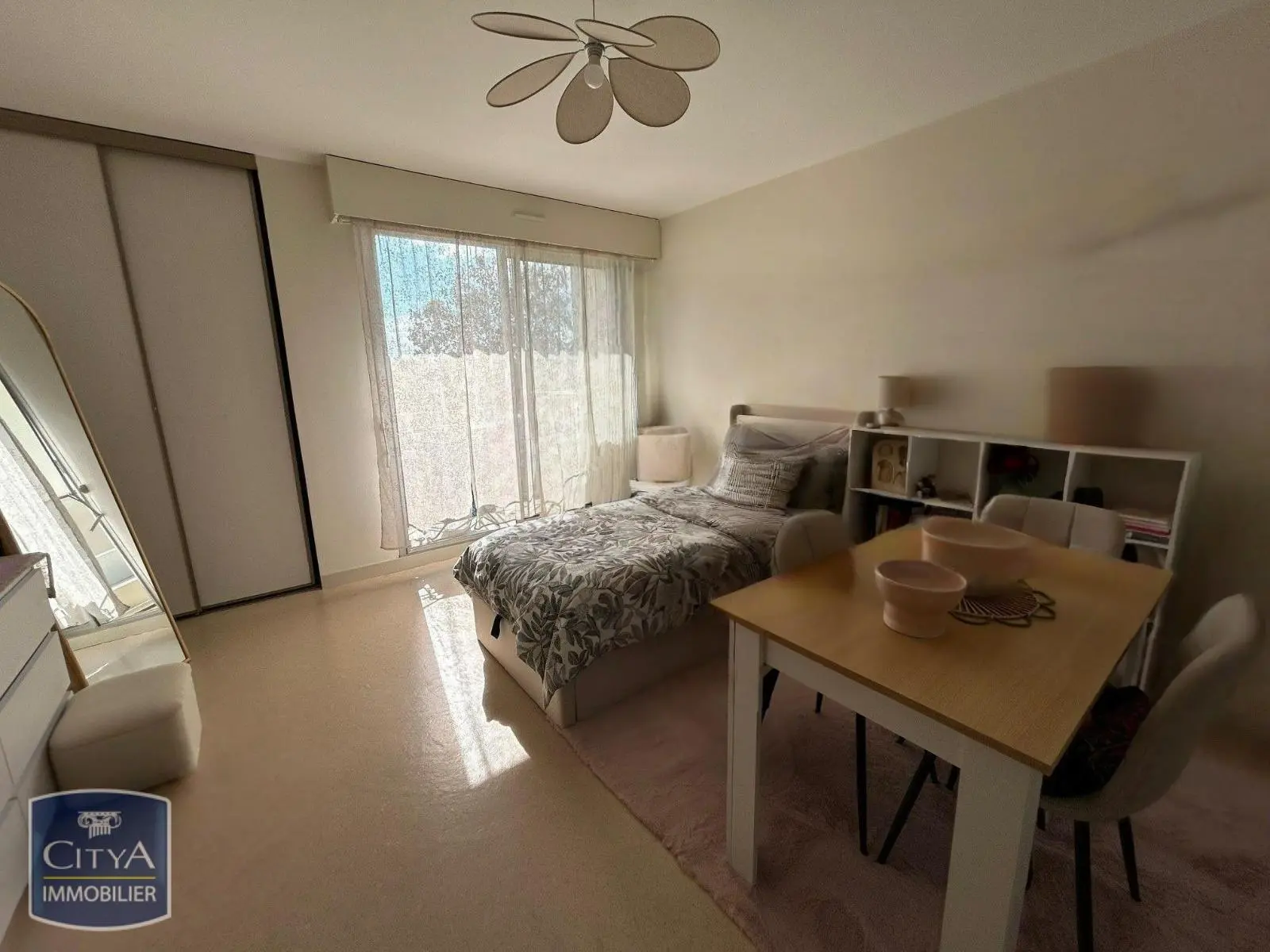 Photo 1 Appartement 1 pièce 28.61m²