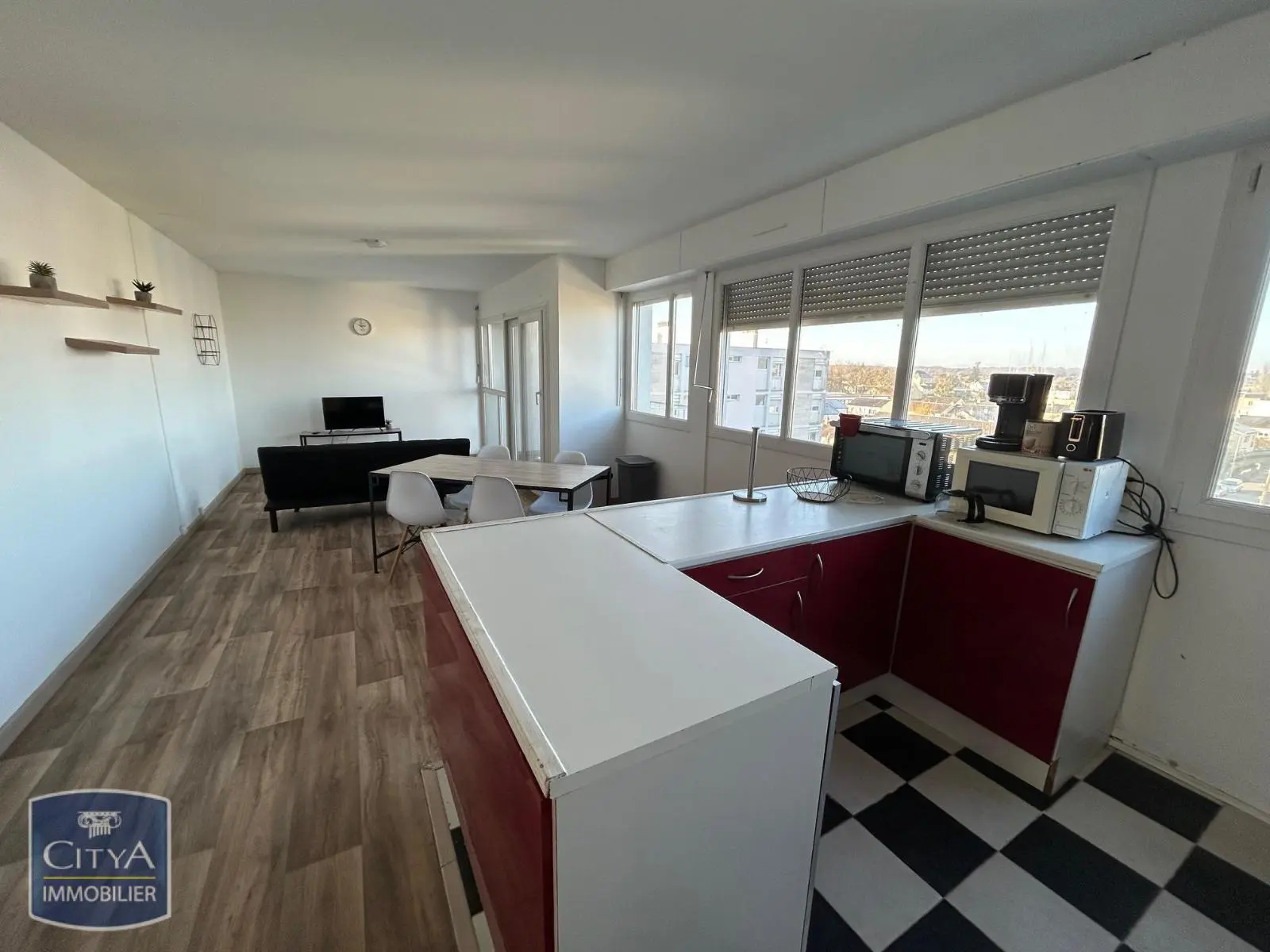 Photo 2 Appartement 4 pièces 83.98m²