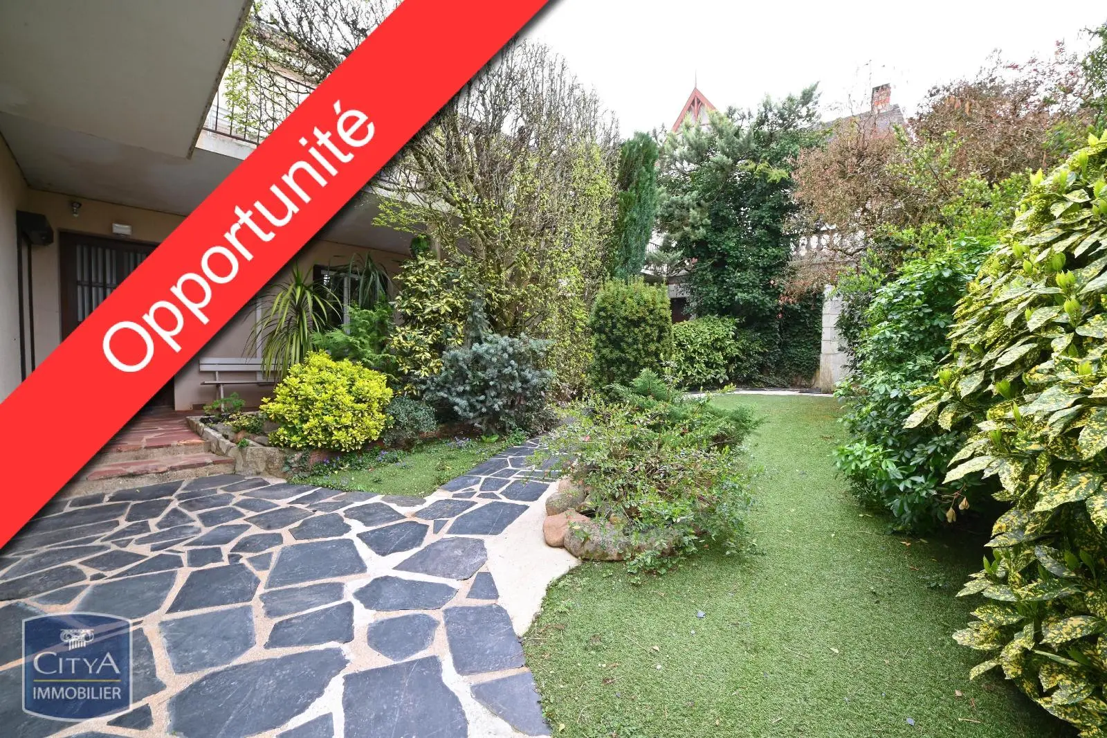 Photo 1 Maison 7 pièces 200m²