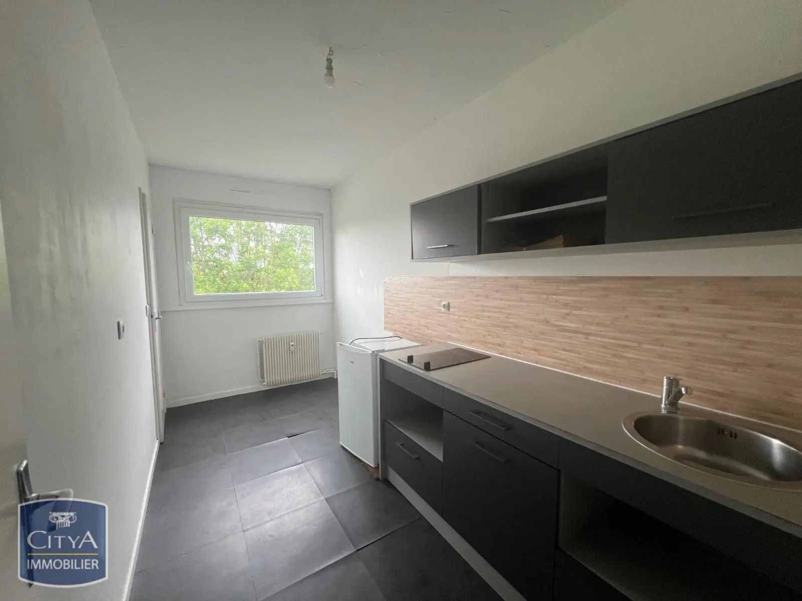 Photo 1 Appartement 1 pièce 31m²