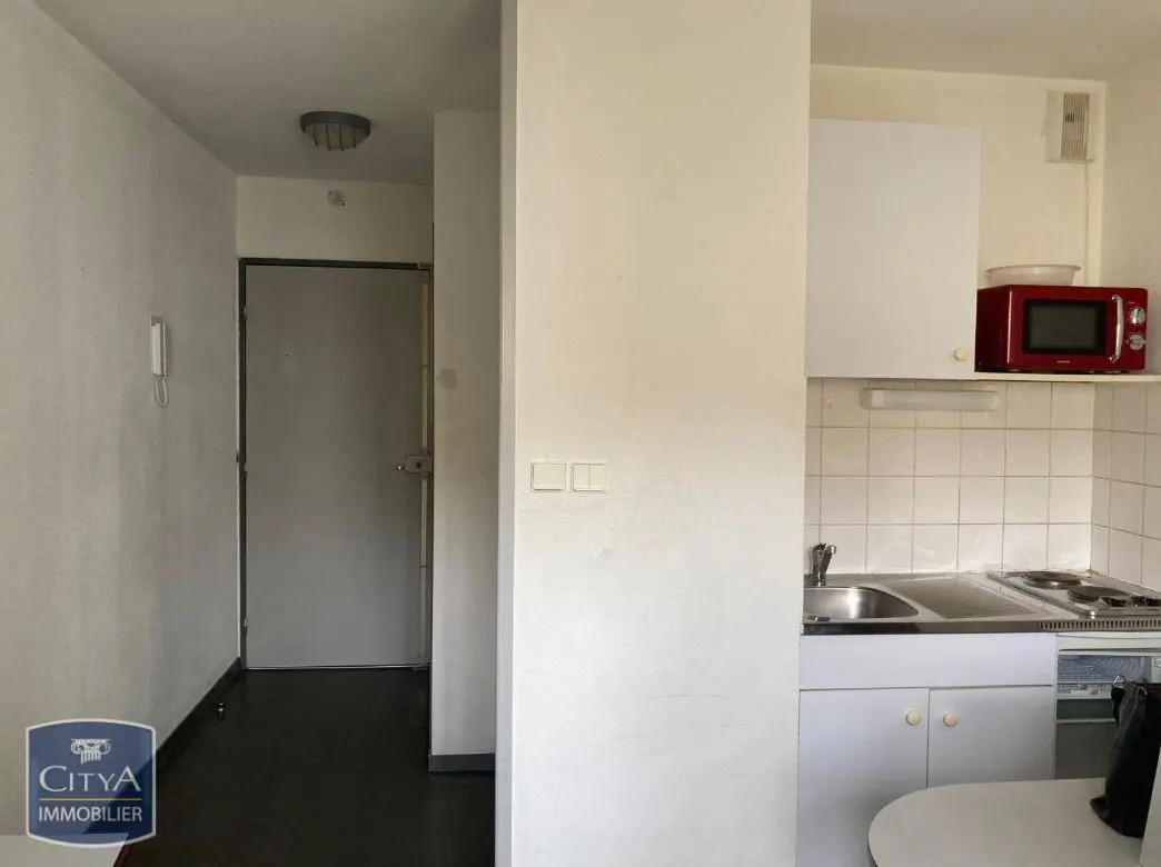 Photo 2 Appartement 1 pièce 18.6m²