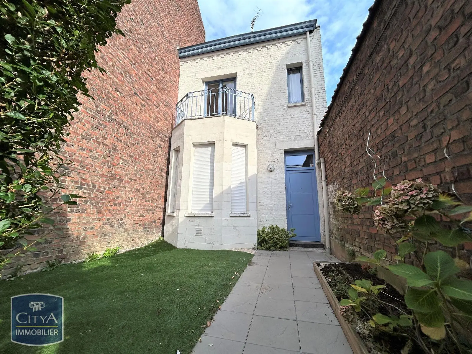 Photo 1 Maison 3 pièces 84m²