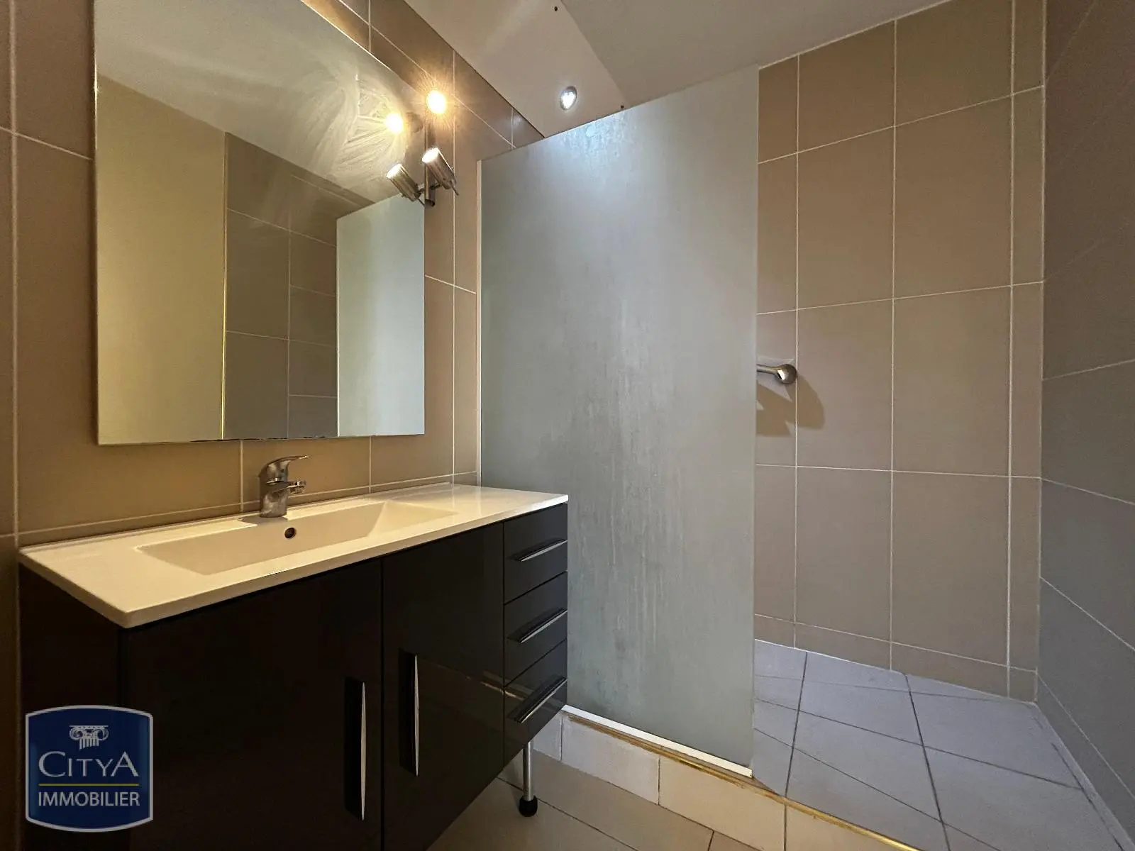 Photo 8 Appartement 2 pièces 61.89m²