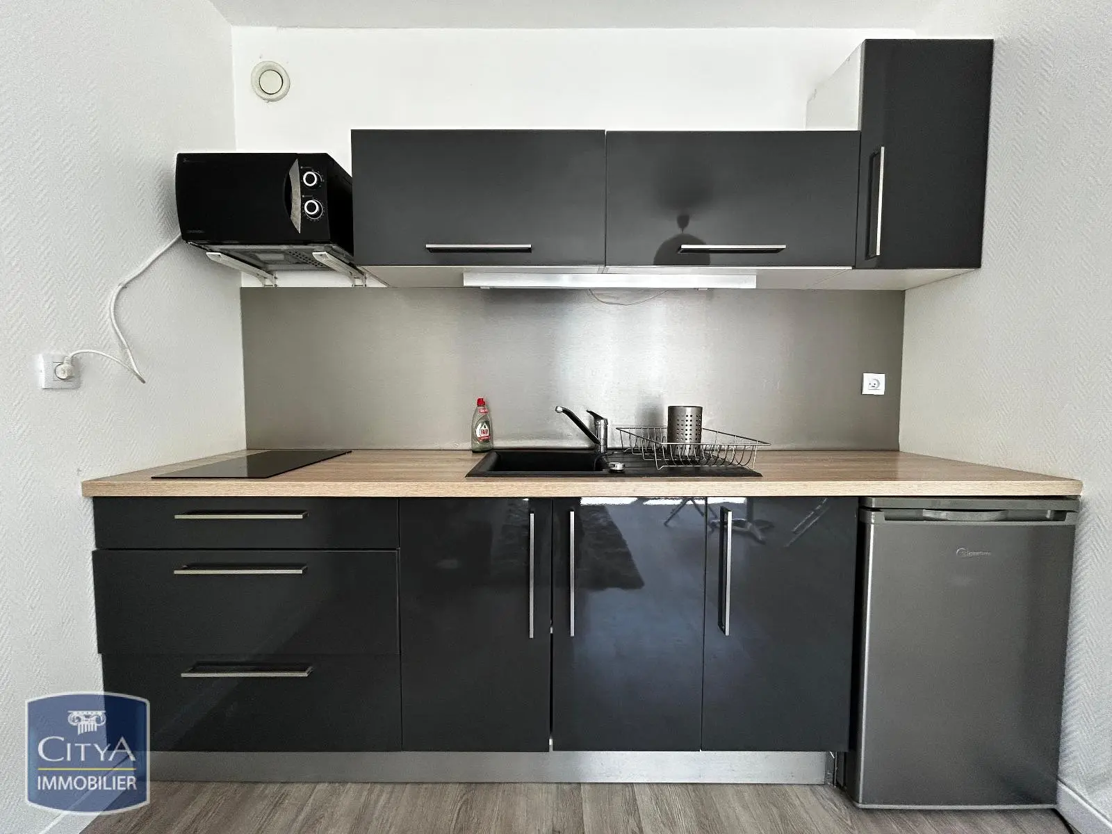 Photo 2 Appartement 1 pièce 27m²