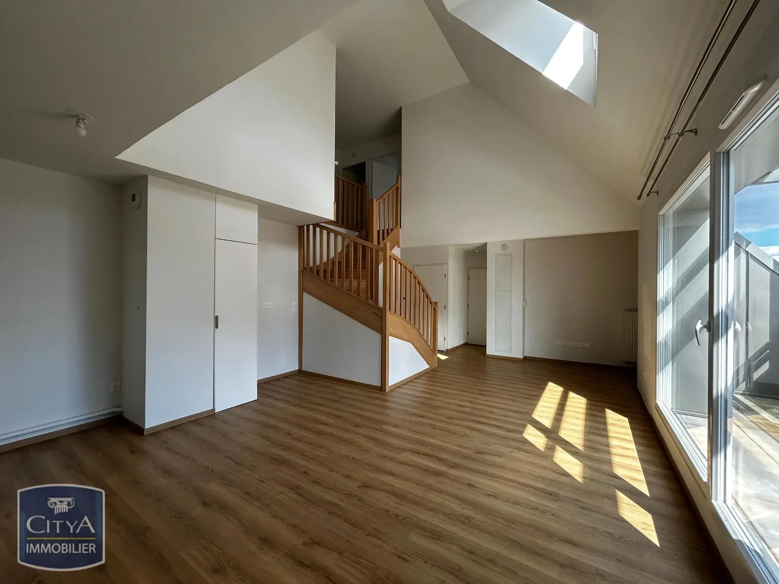 Photo 2 Appartement 4 pièces 85.16m²
