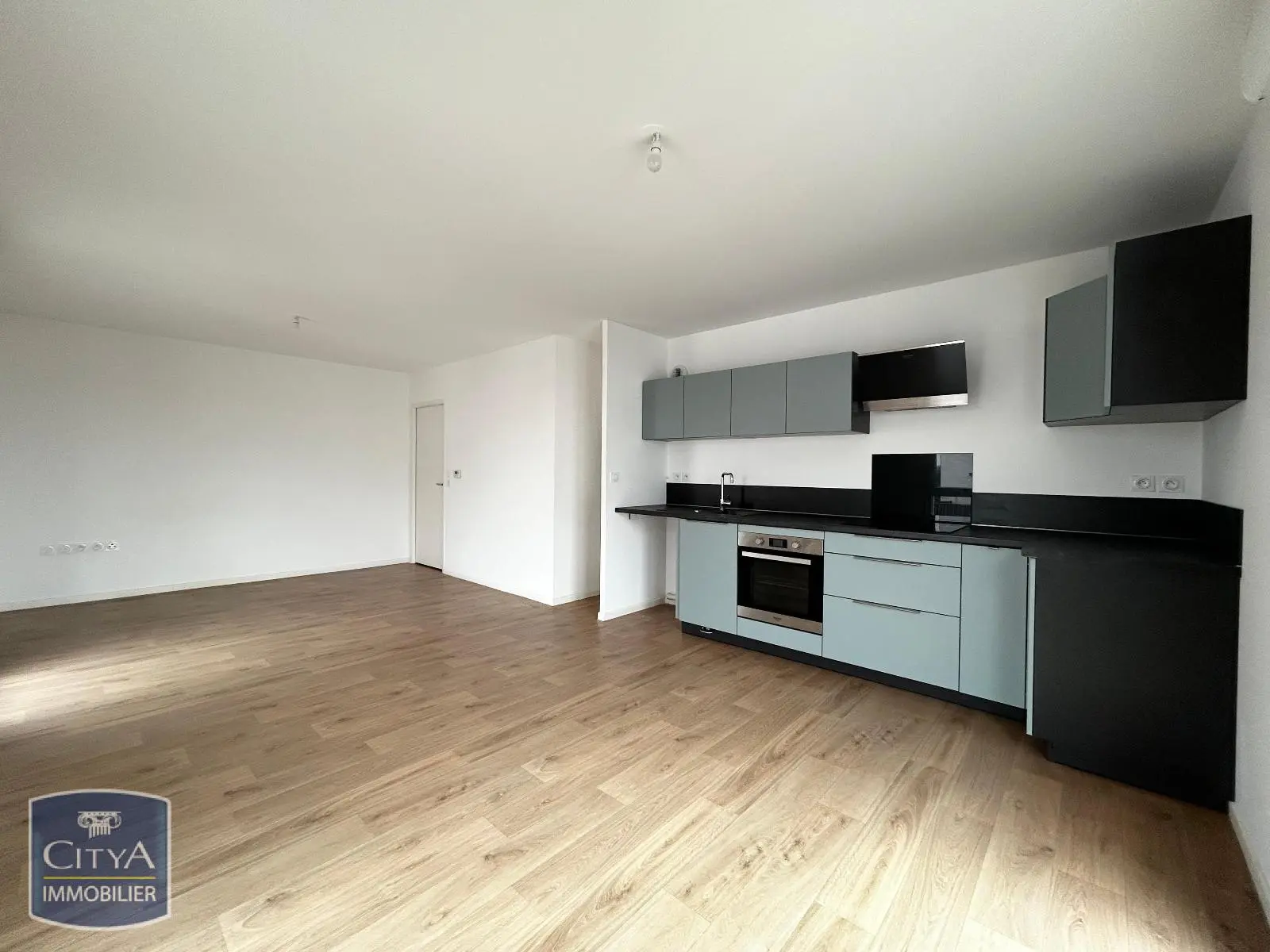 Photo 2 Appartement 4 pièces 75.77m²