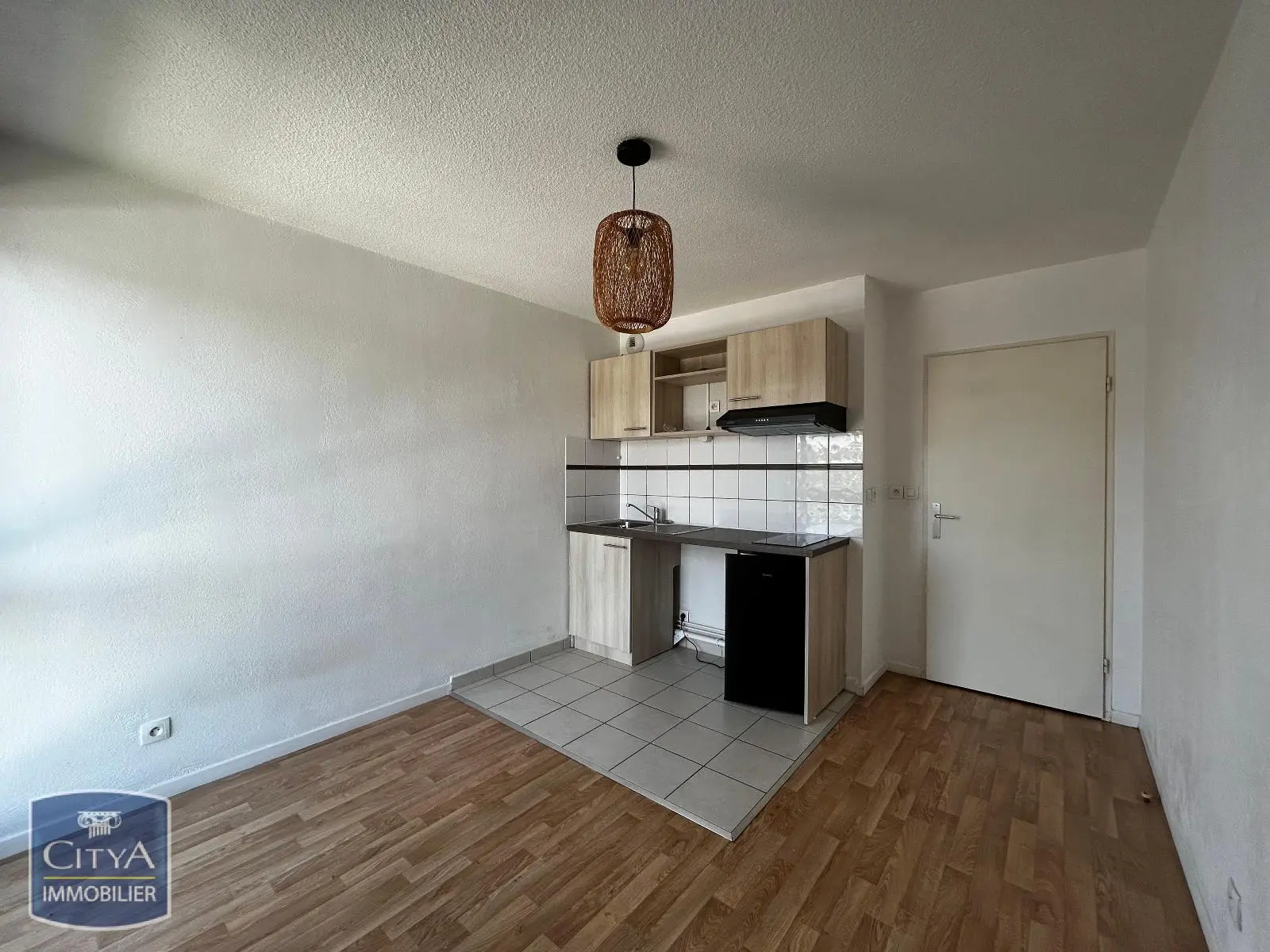 Photo 1 Appartement 1 pièce 19.47m²