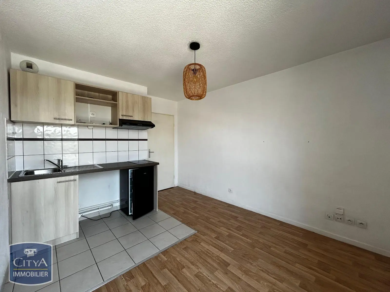 Photo 2 Appartement 1 pièce 19.47m²