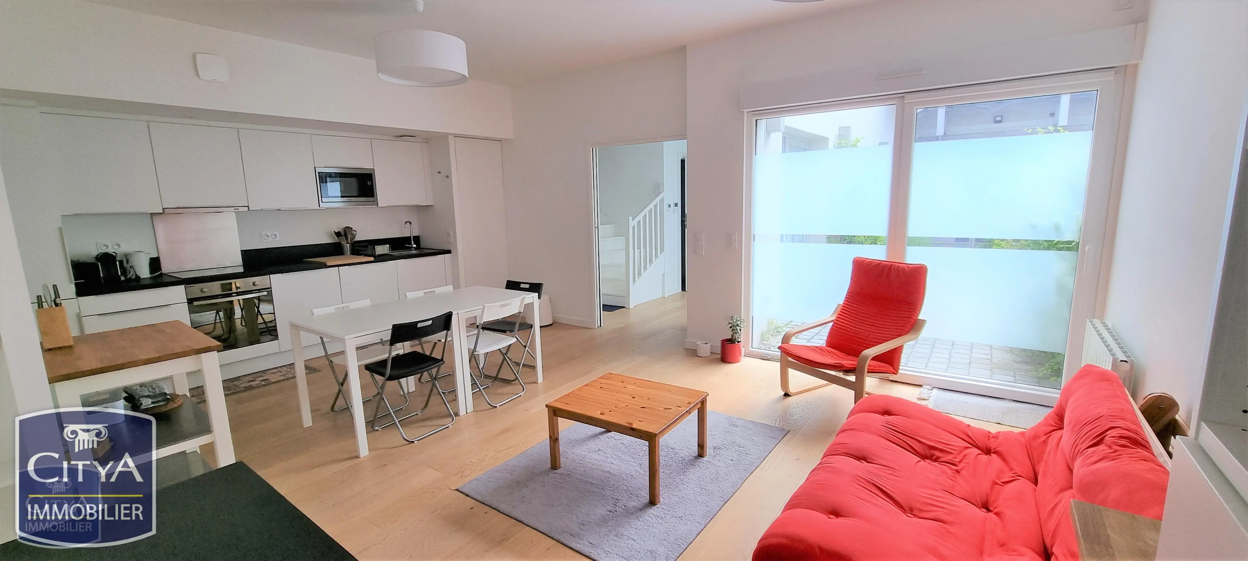 Photo 1 Appartement 4 pièces 100.18m²