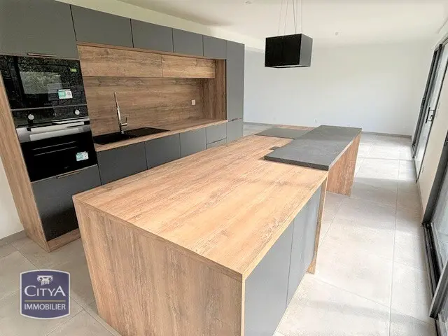 Photo 2 Maison 5 pièces 132.5m²