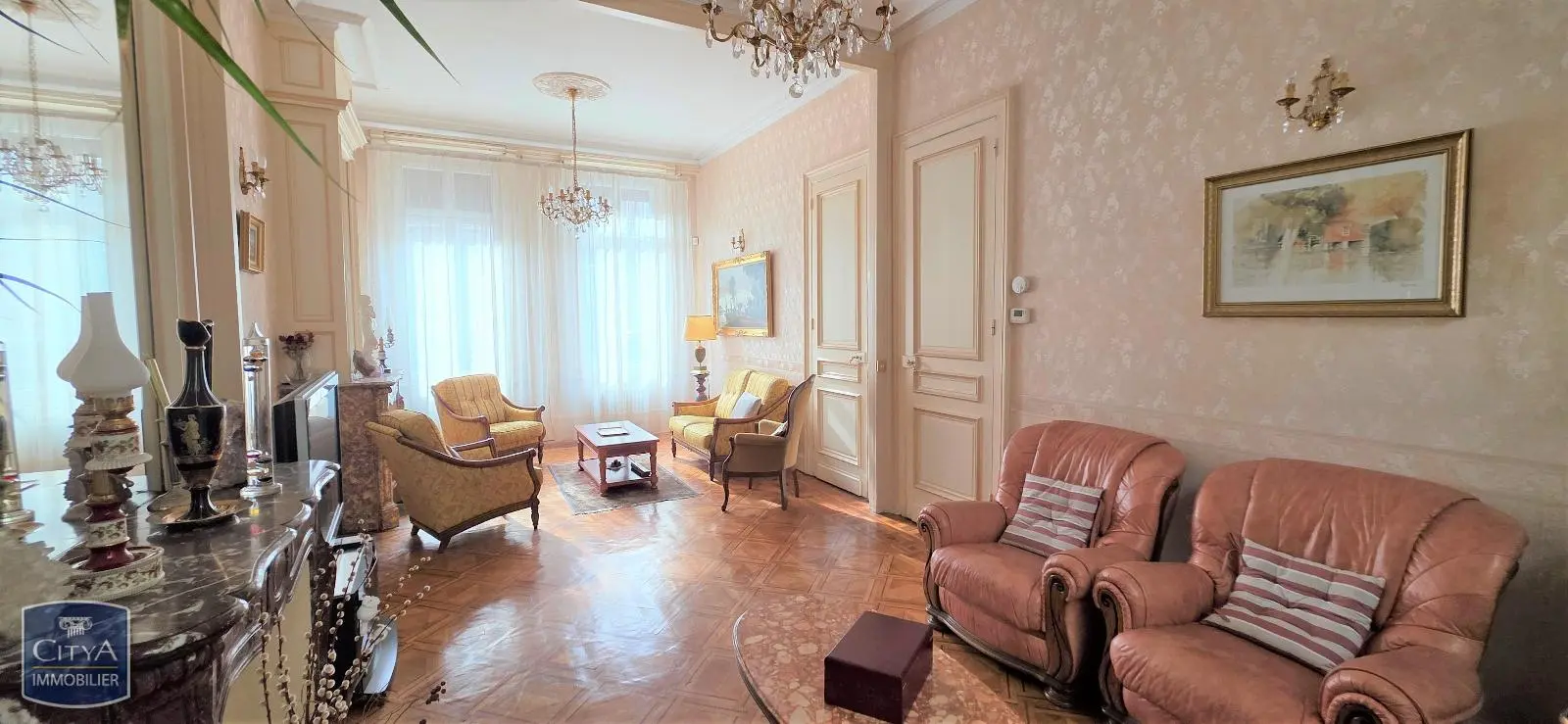 Photo 1 Maison 5 pièces 250m²