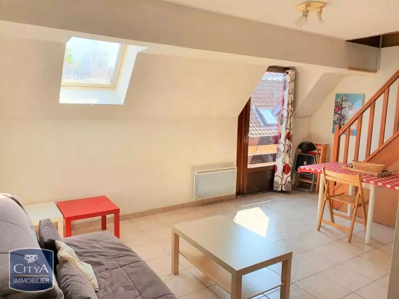 Illustration pour Appartement 3 pièces Photo Appartement 3 pièces