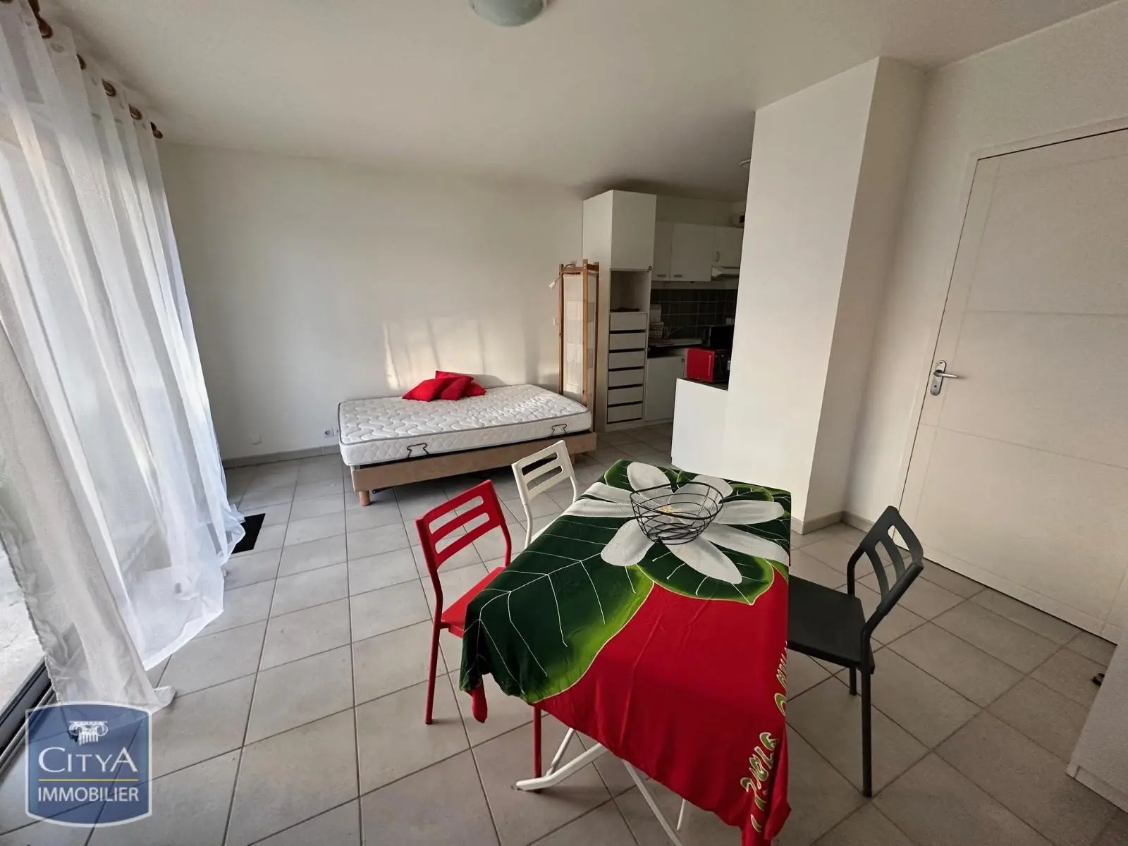 Photo 1 Appartement 1 pièce 30.5m²