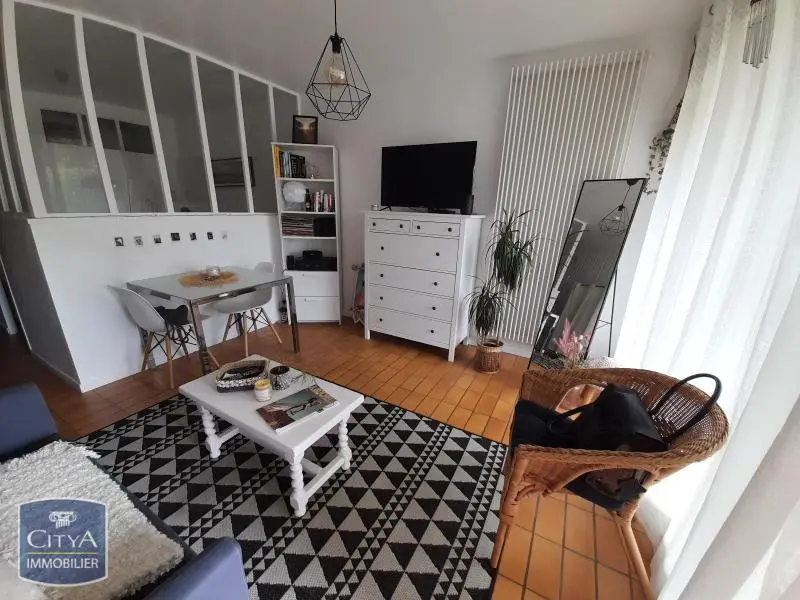 Photo 2 Appartement 1 pièce 31.73m²