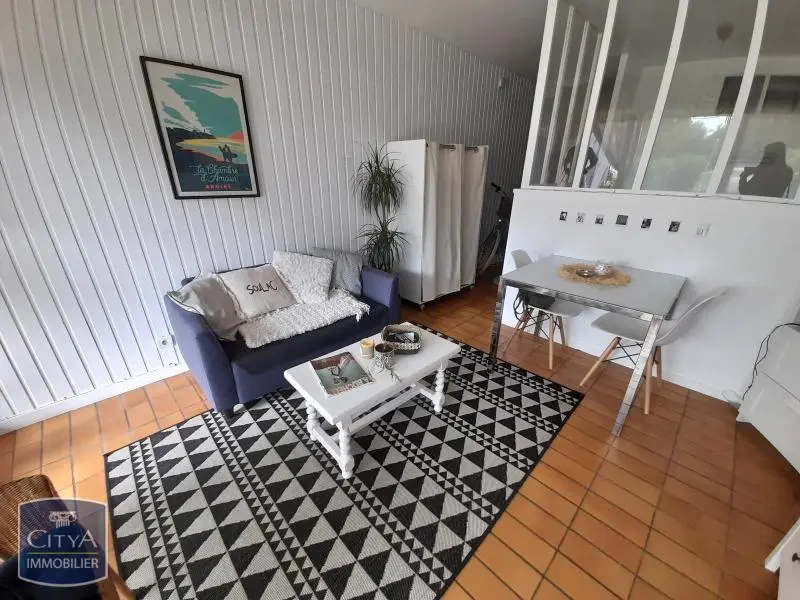 Photo 1 Appartement 1 pièce 31.73m²