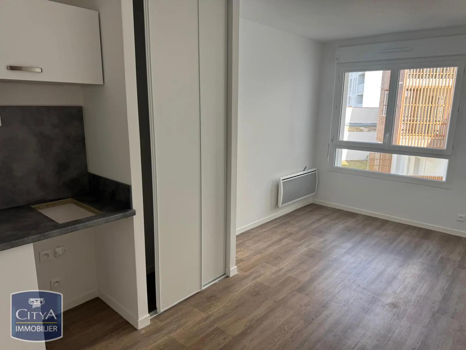 Photo 2 Appartement 1 pièce 21.82m²