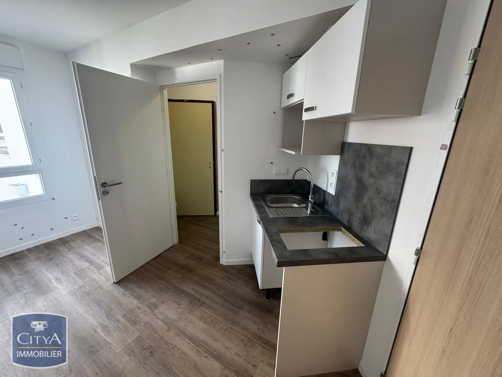 Photo 3 Appartement 1 pièce 18.33m²