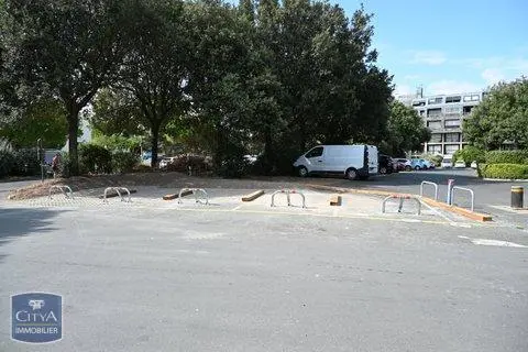 Photo 3 Parking