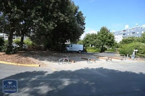 Photo 3 Parking