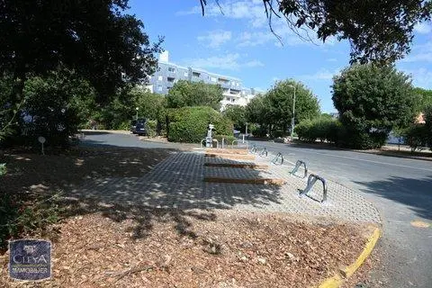 Photo 5 Parking