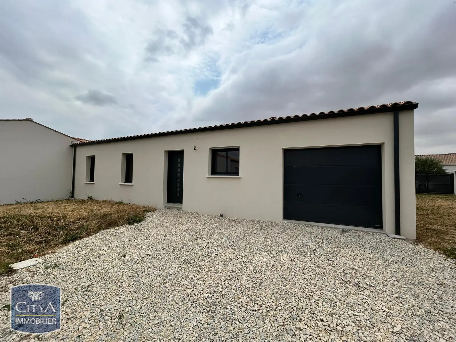 Photo 1 Maison 4 pièces 85m²