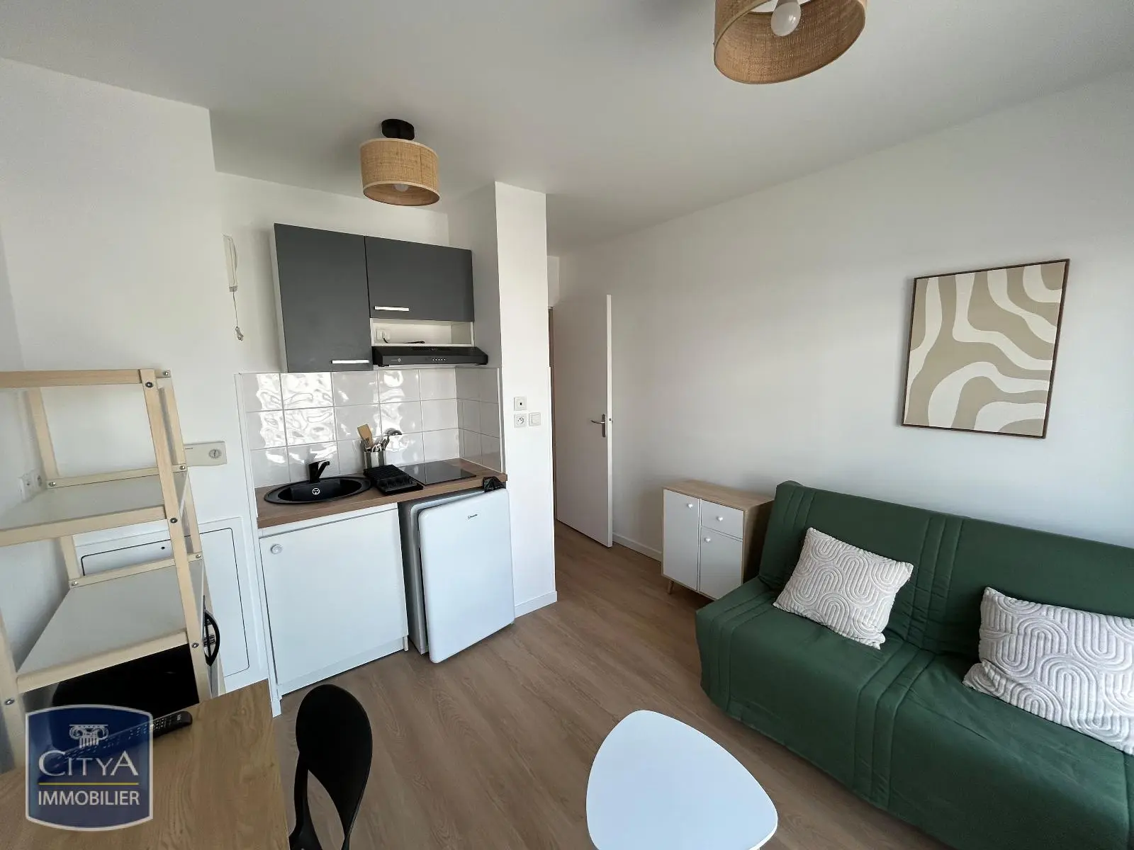 Photo 1 Appartement 1 pièce 19.23m²