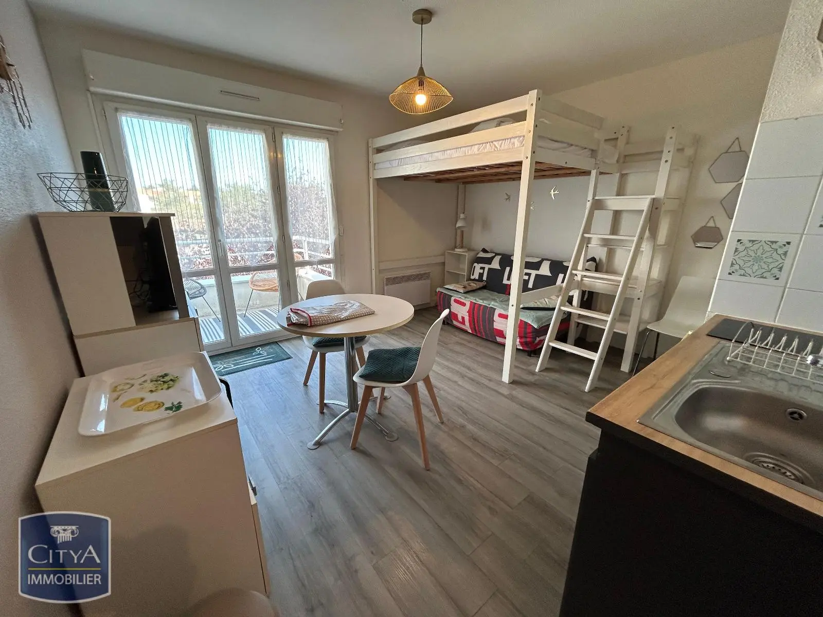 Photo 1 Appartement 1 pièce 19.61m²
