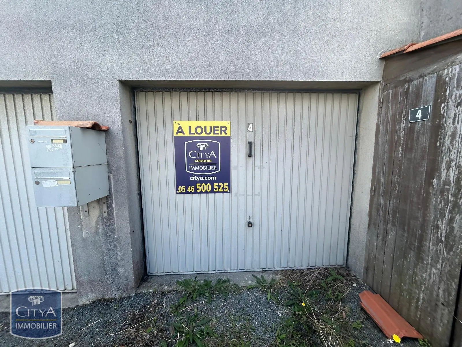 Photo 3 Parking