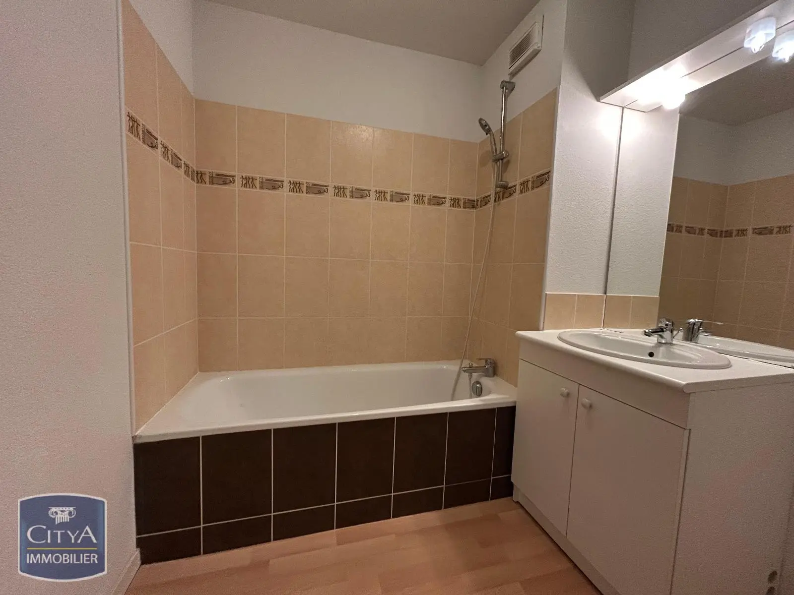 Photo 9 appartement Médis