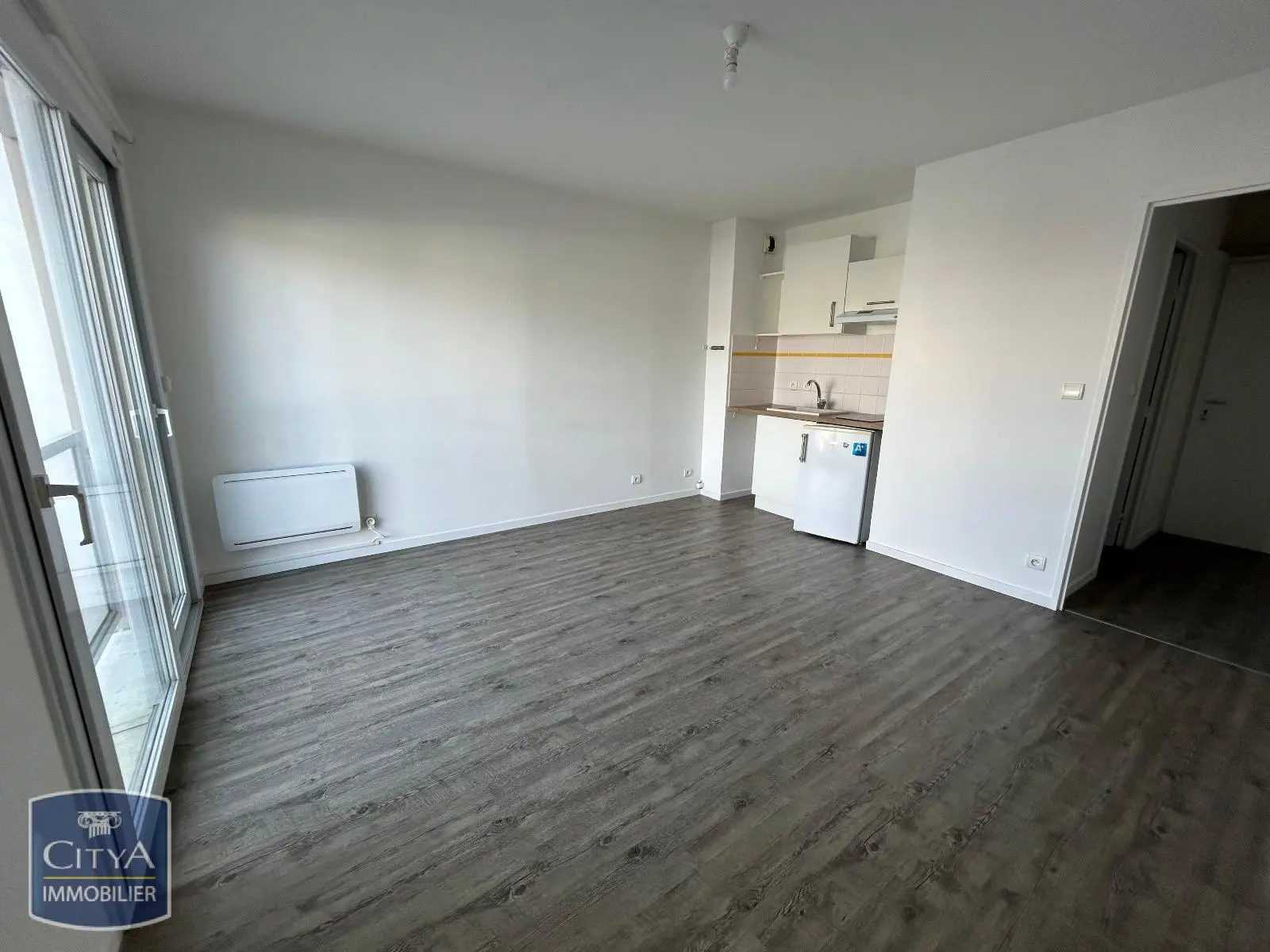 Photo 2 Appartement 1 pièce 24.48m²