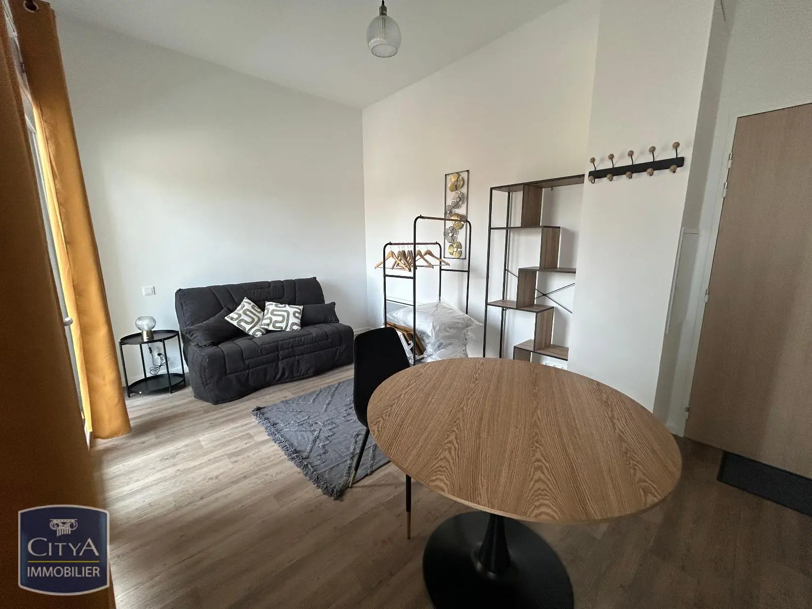 Photo 2 Appartement 1 pièce 20.84m²