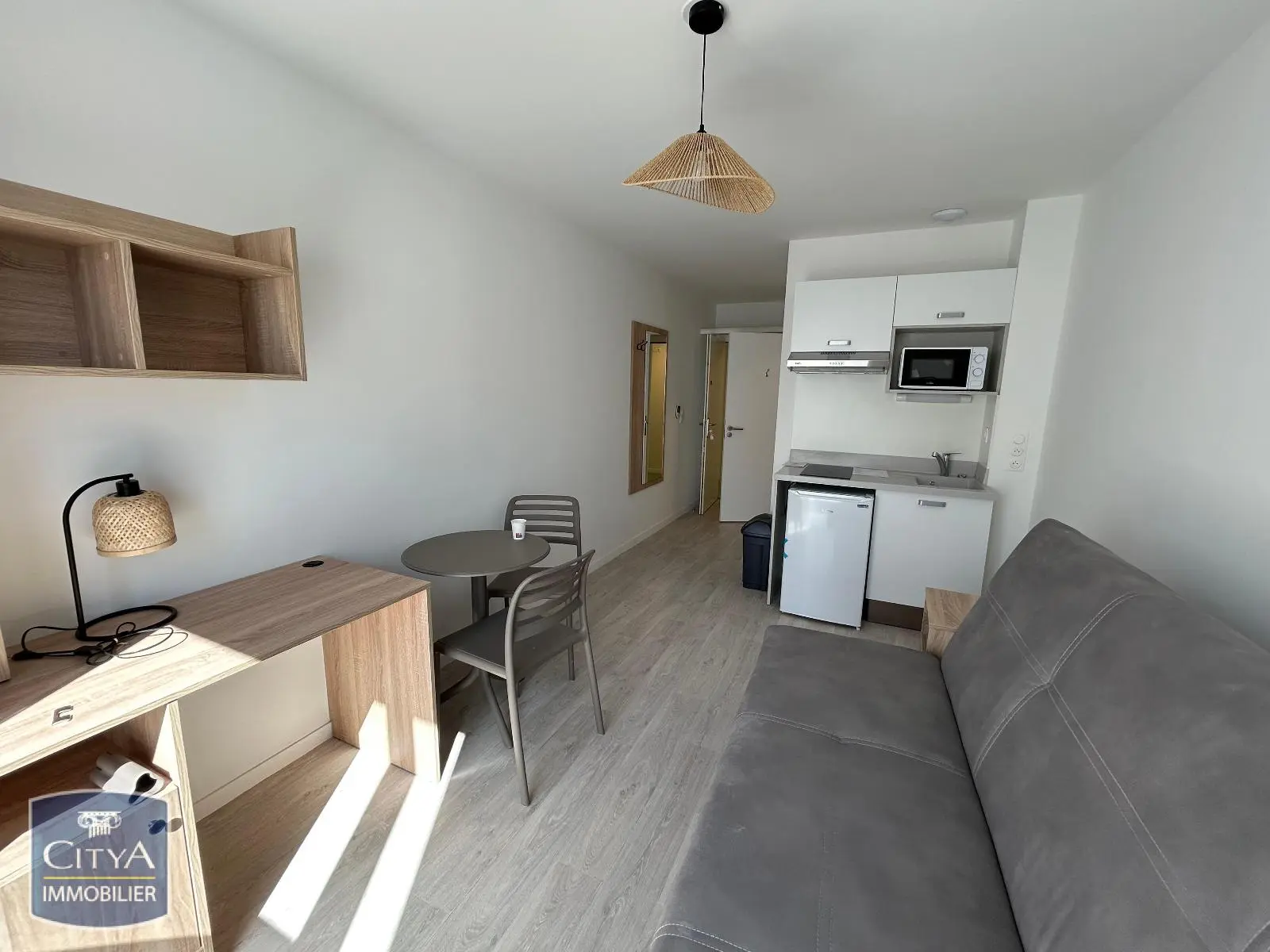 Photo 2 Appartement 1 pièce 18.9m²