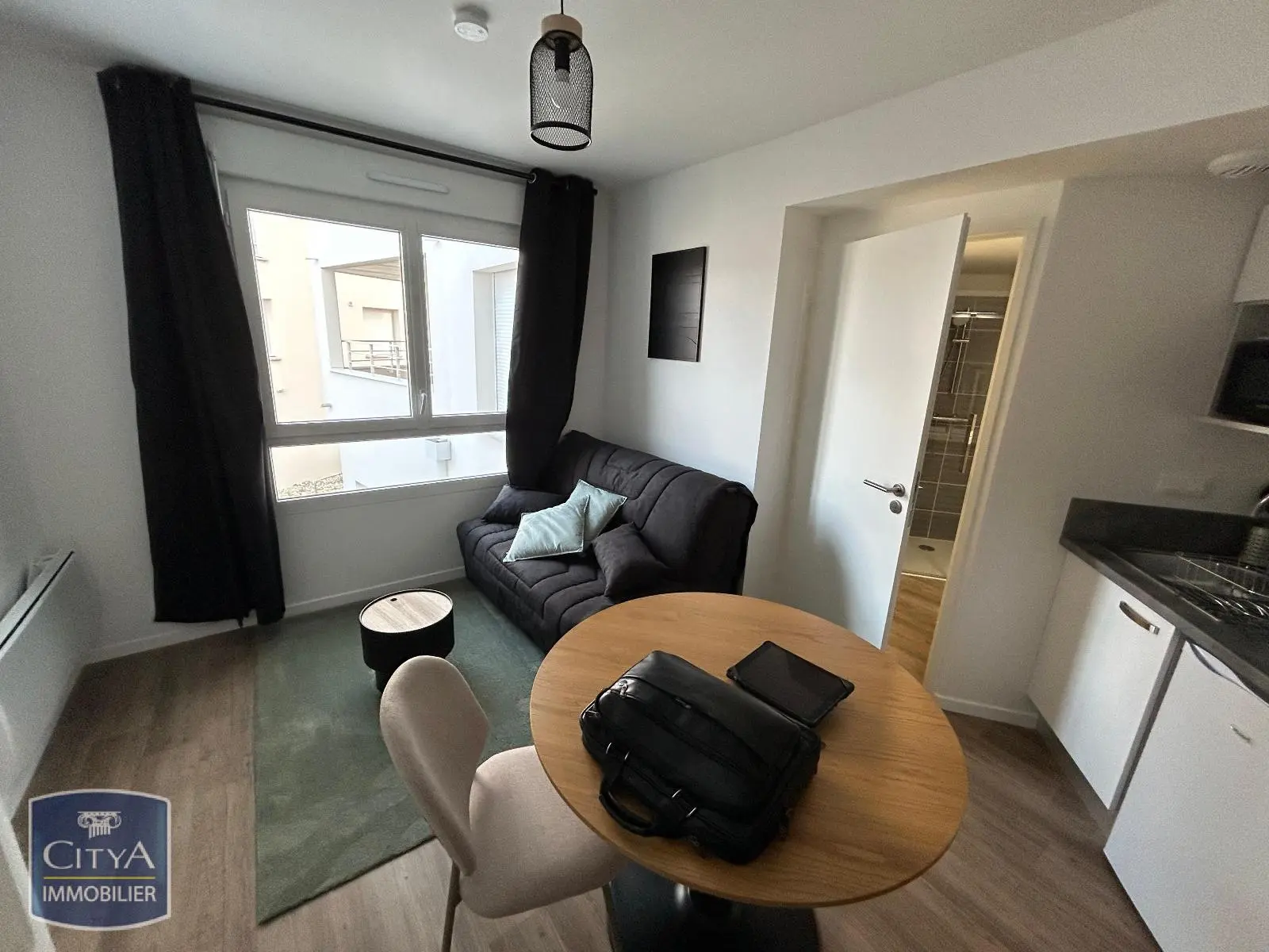 Photo 2 Appartement 1 pièce 18.33m²