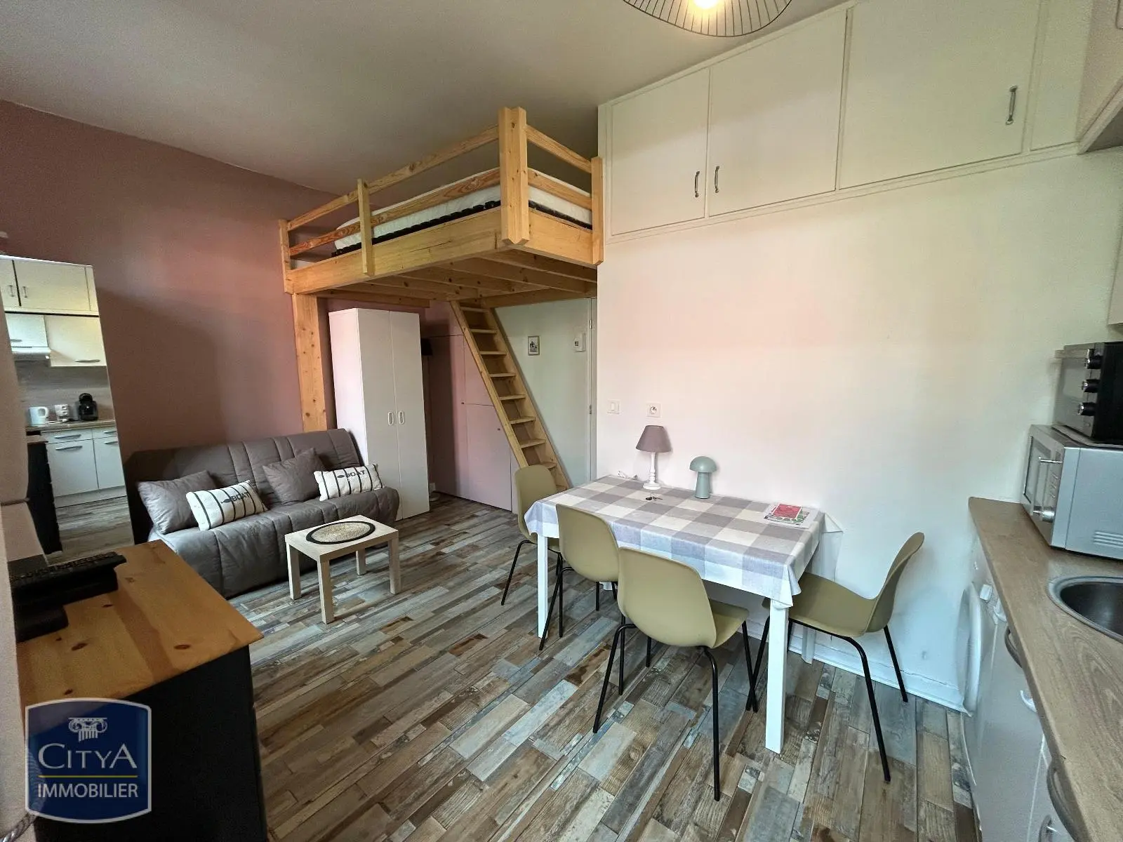 Photo 1 Appartement 1 pièce 19m²