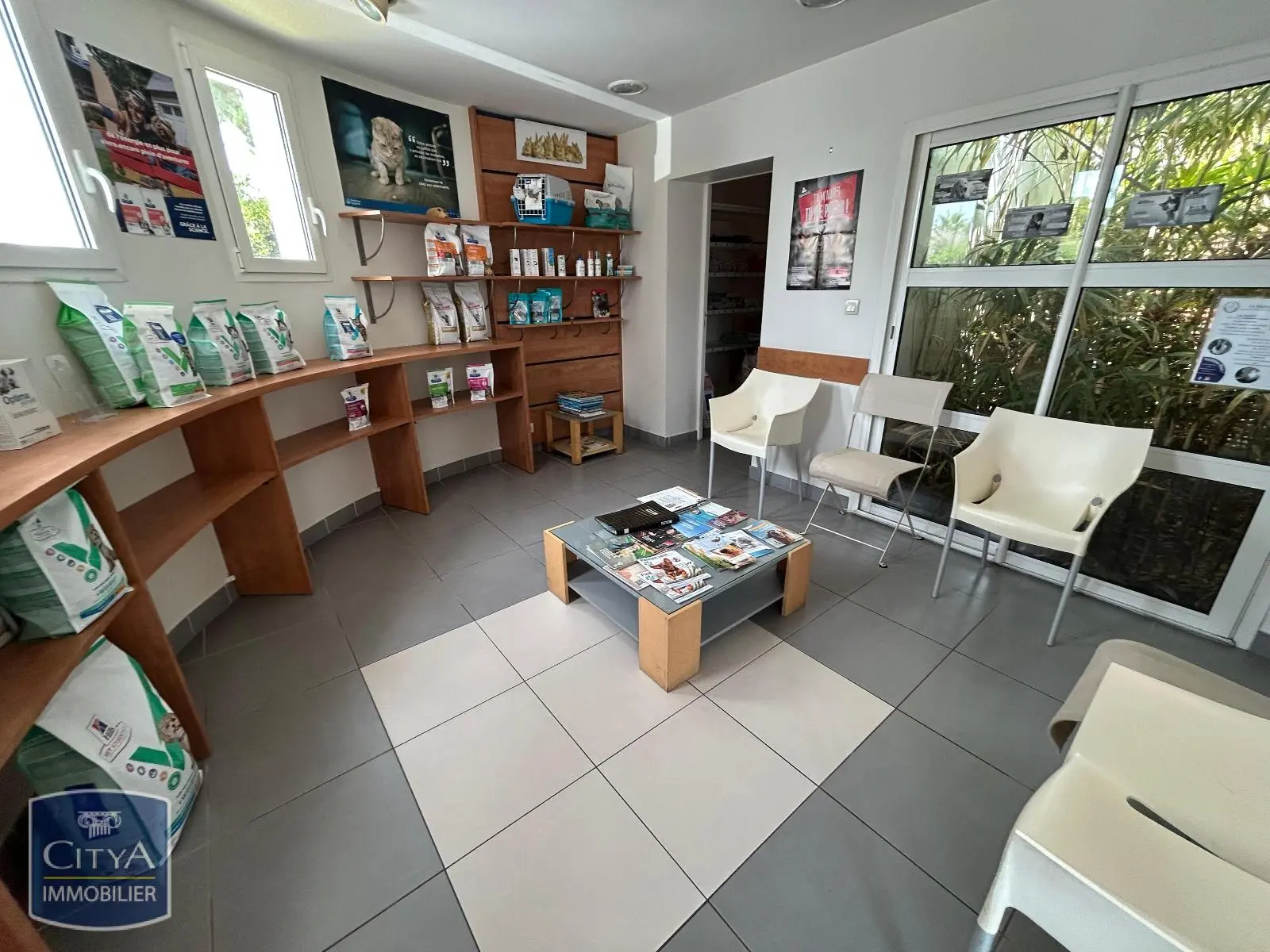 Photo 4 Local Professionnel 158m²