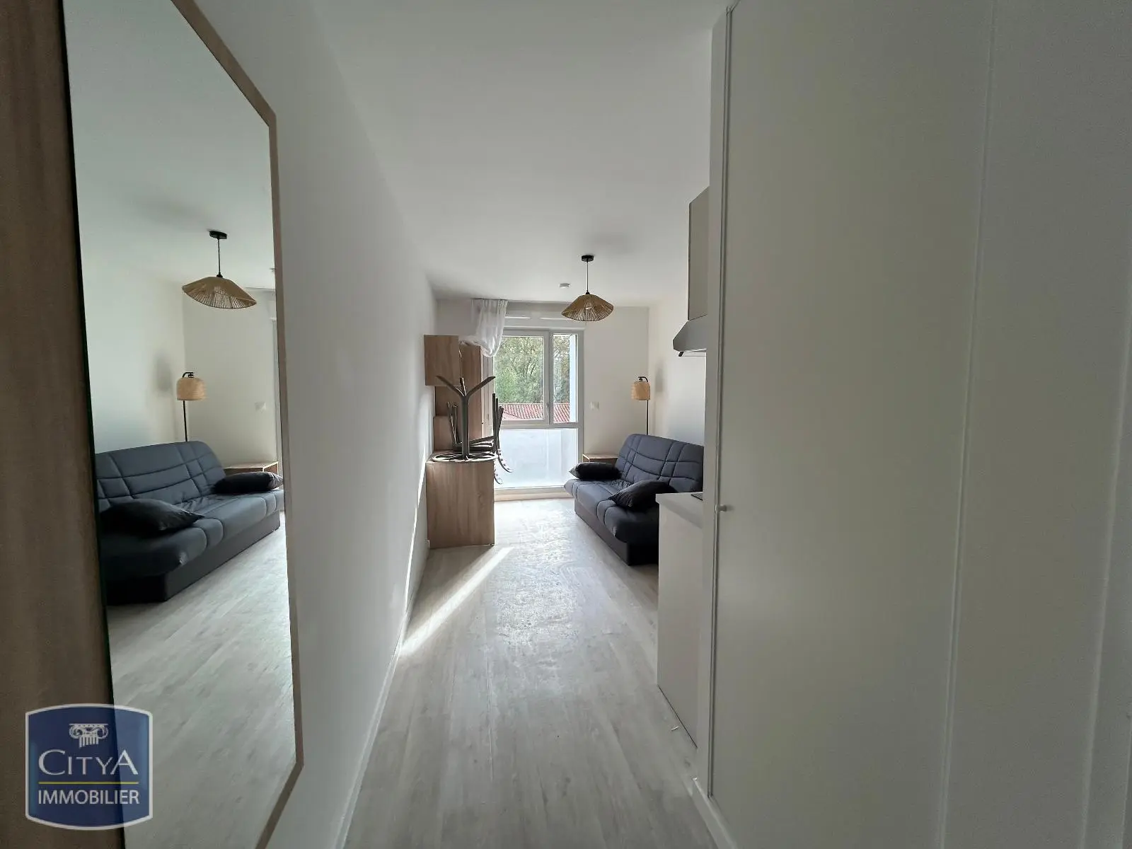Photo 1 Appartement 1 pièce 18.1m²