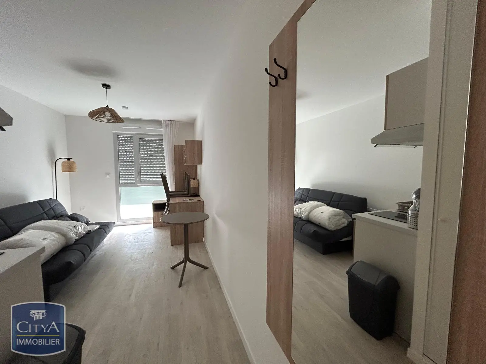 Photo 1 Appartement 1 pièce 18.2m²