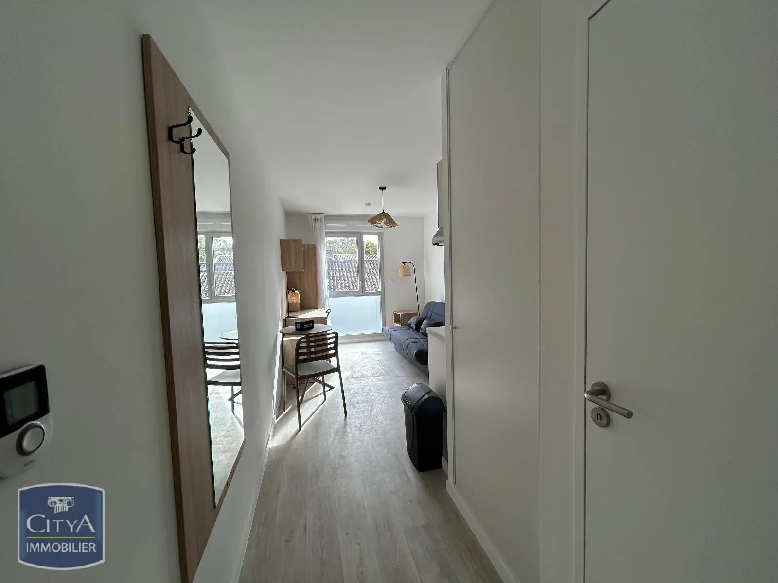 Photo 1 Appartement 1 pièce 18.3m²