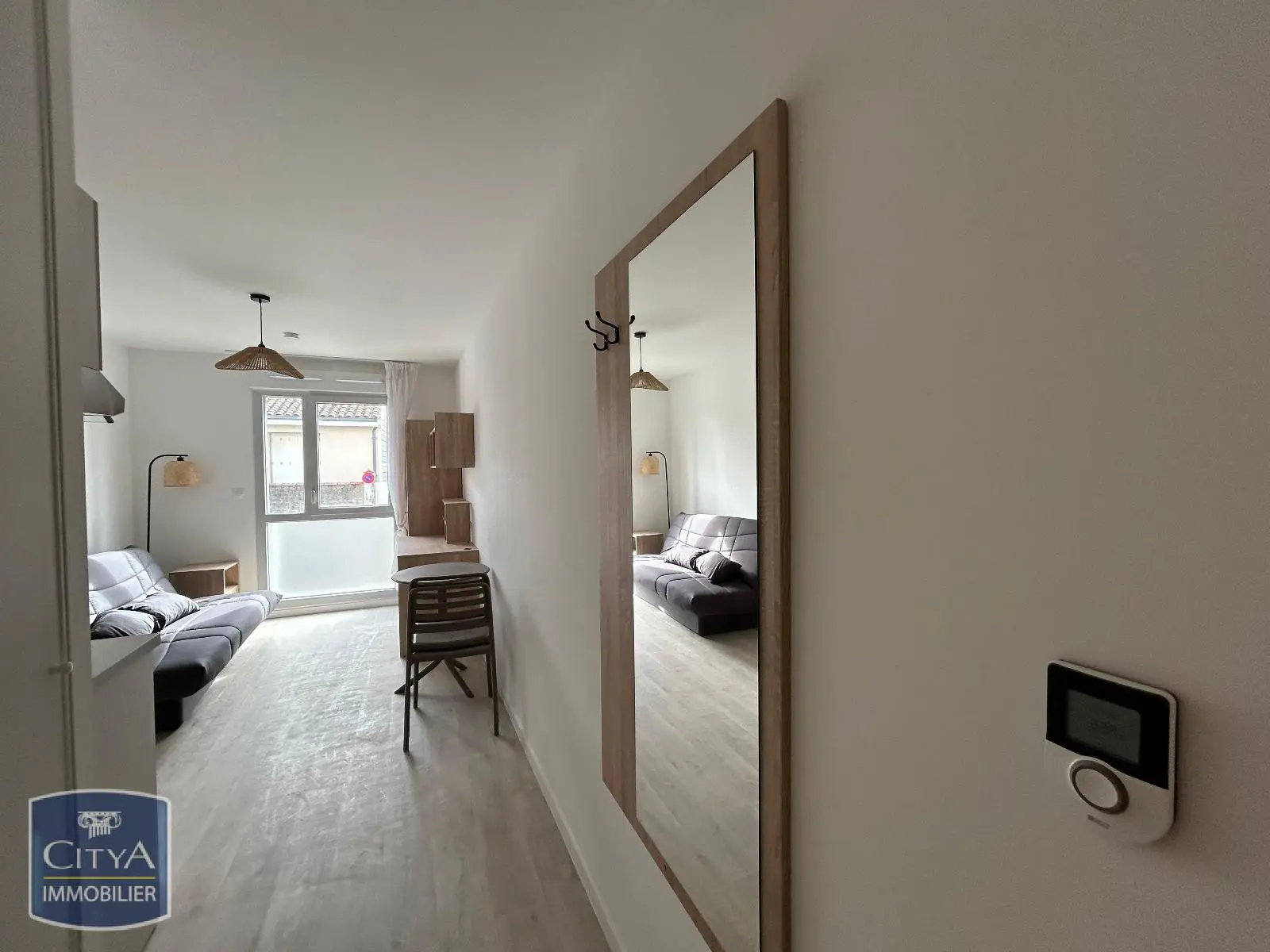Photo 1 Appartement 1 pièce 18.3m²