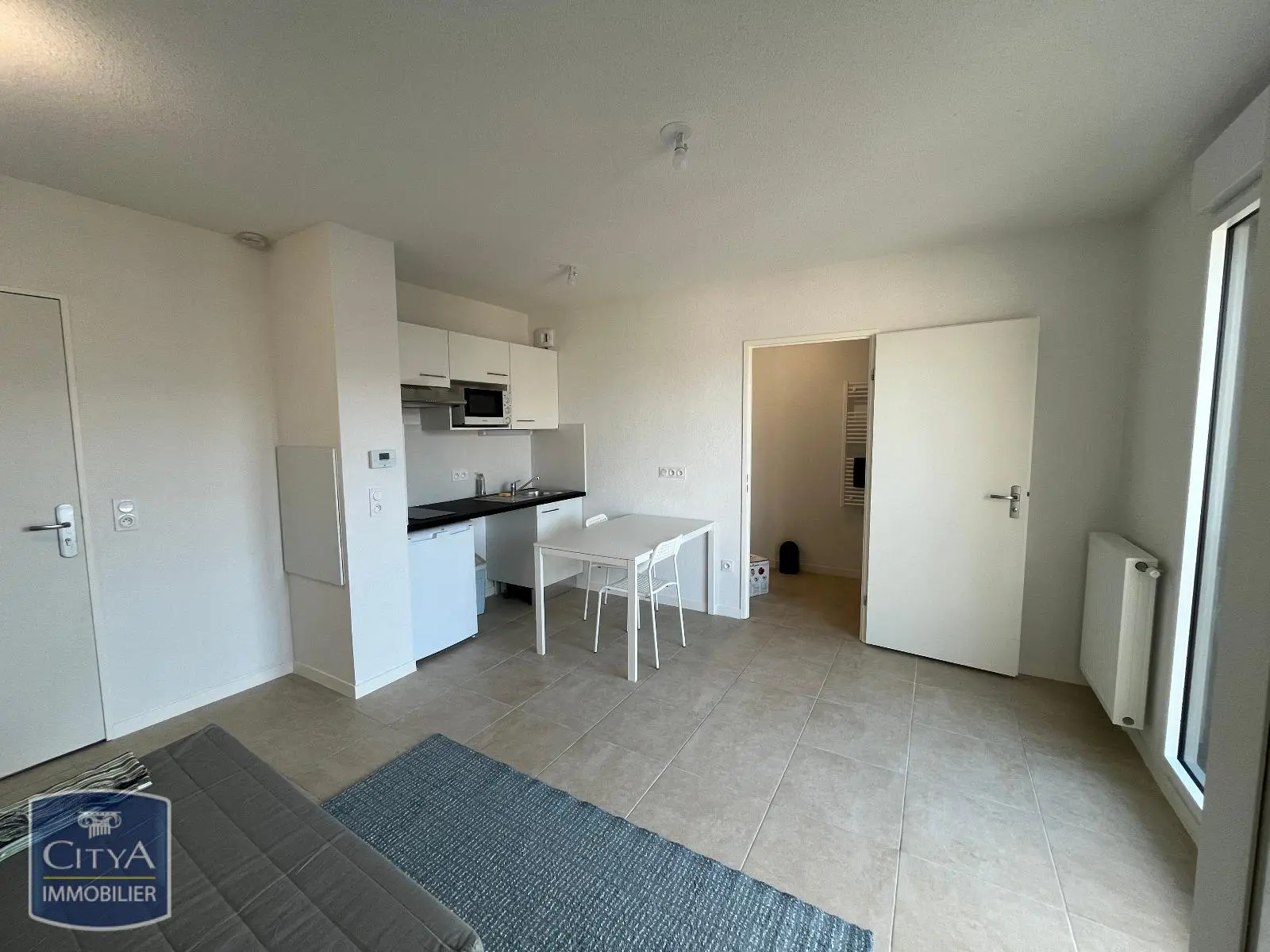 Photo 1 Appartement 1 pièce 22.37m²
