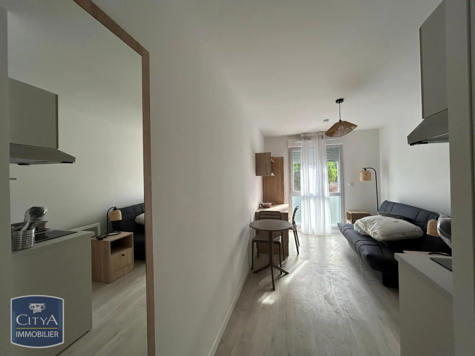 Photo 1 Appartement 1 pièce 18.1m²