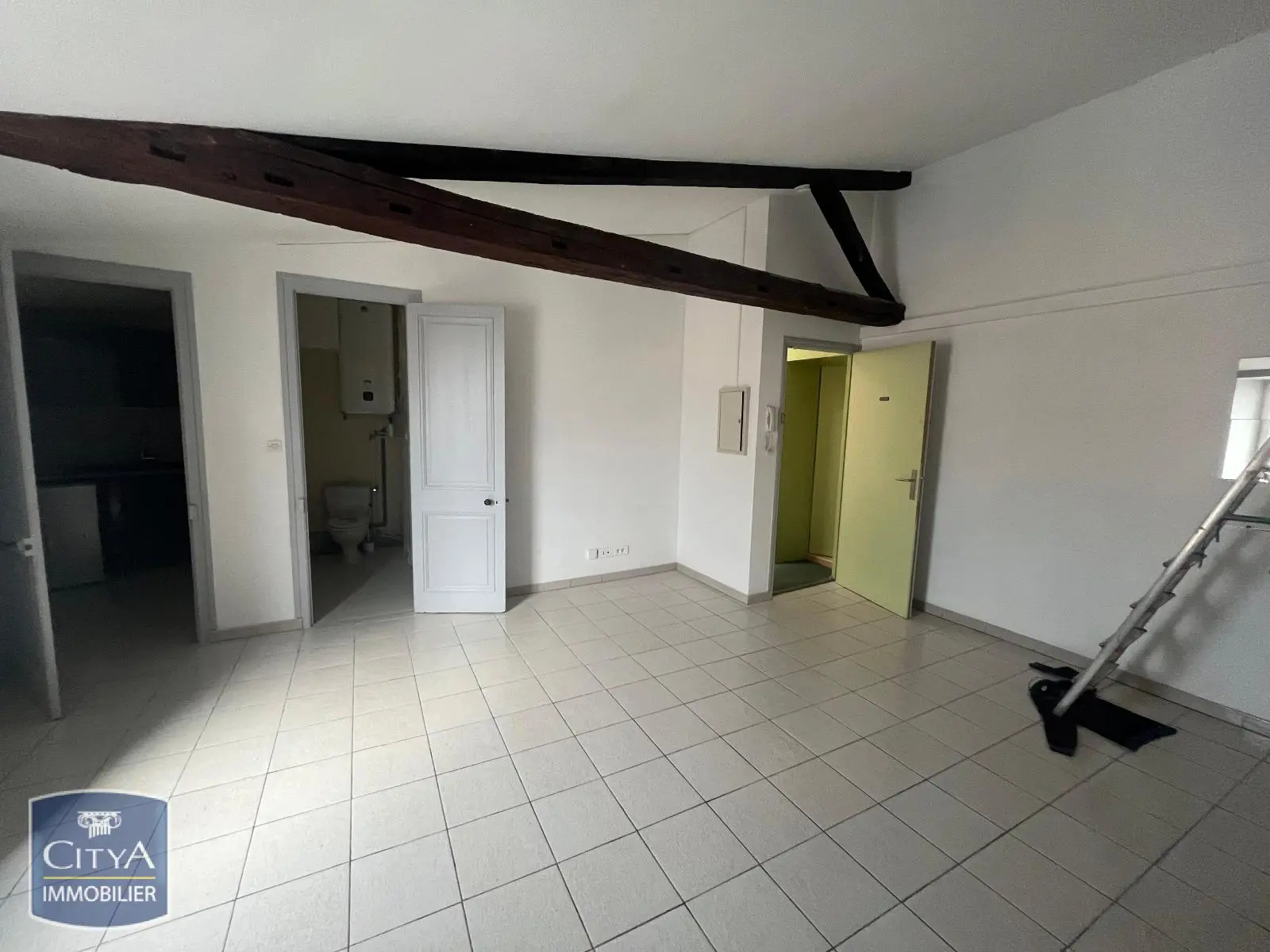 Photo 1 Appartement 1 pièce 30.3m²