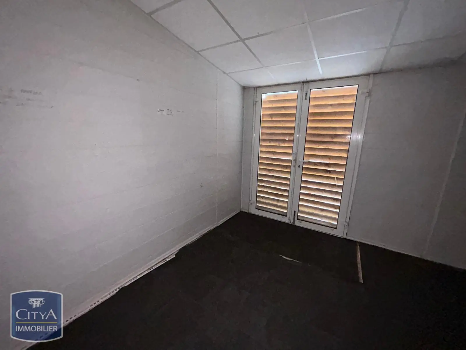 Photo 12 Local Professionnel 158m²