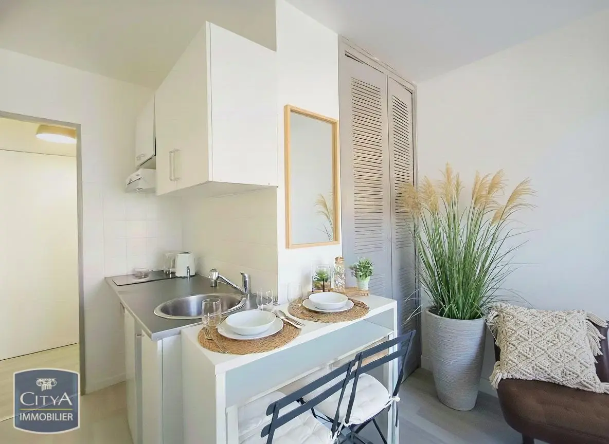 Photo 2 Appartement 1 pièce 18m²