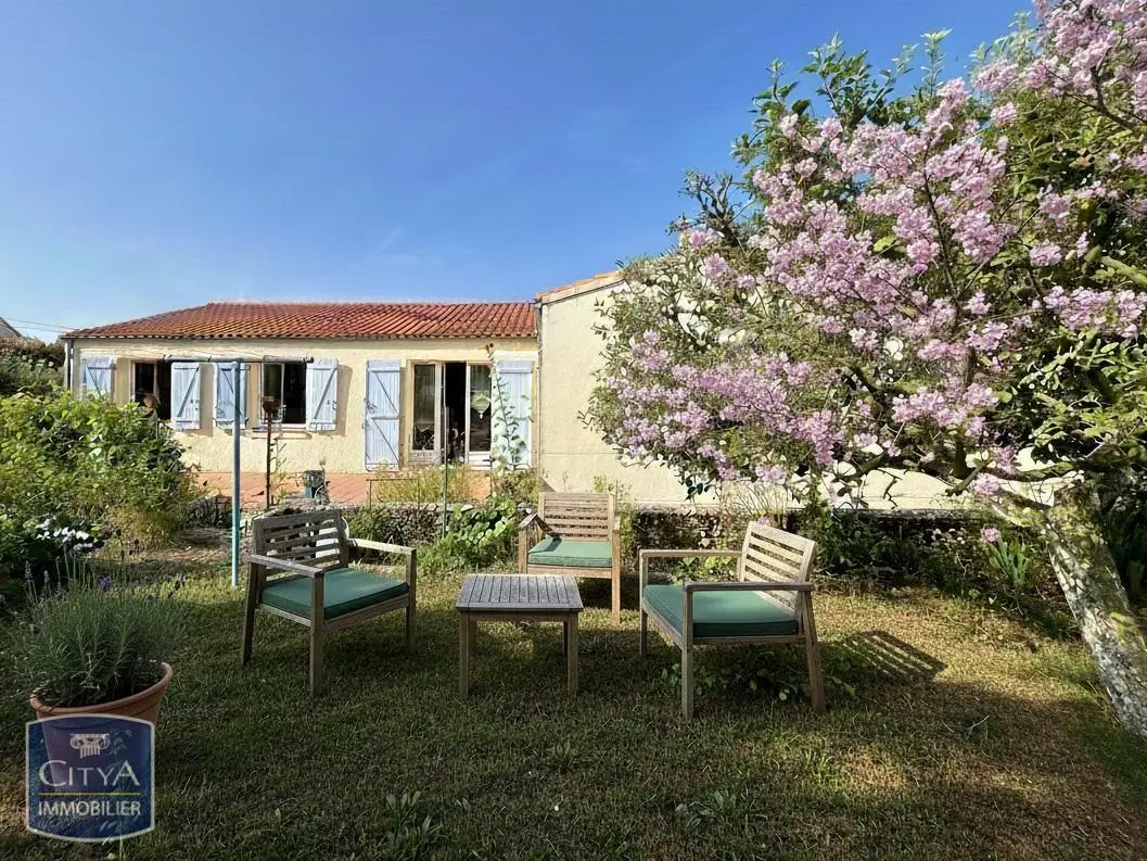 Photo 1 Maison 6 pièces 140m²