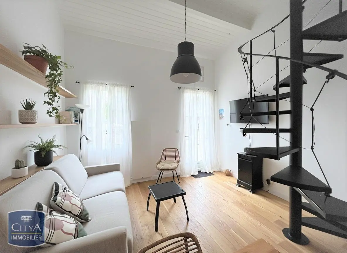 Photo 2 Appartement 1 pièce 30m²