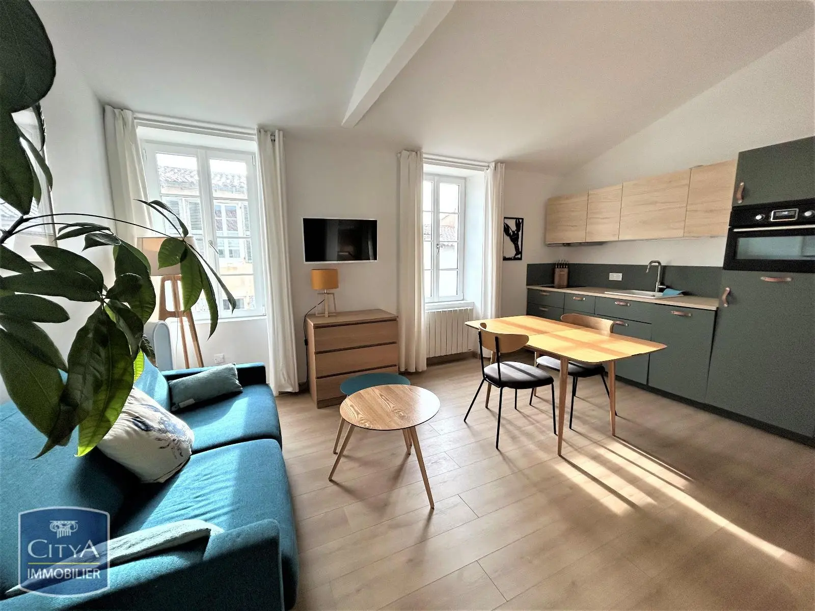 Photo 2 Appartement 1 pièce 23.9m²