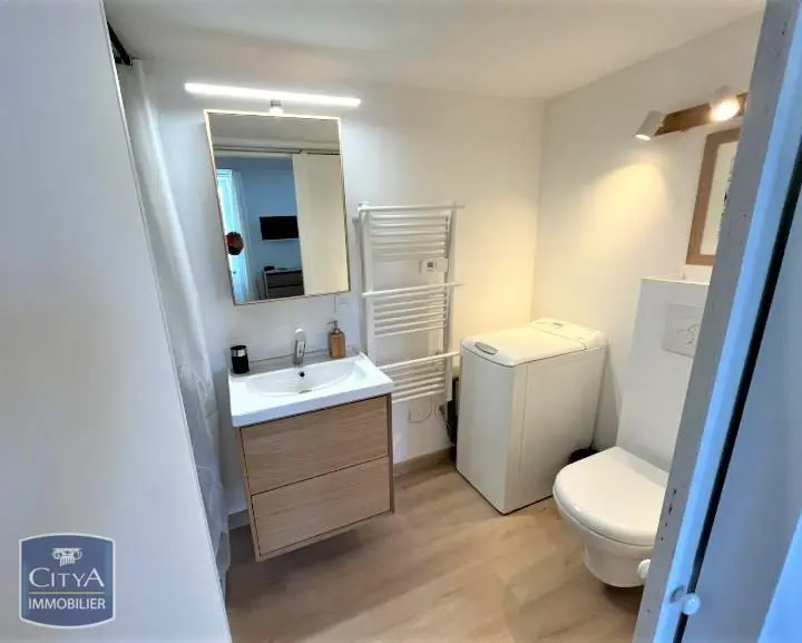 Photo 2 Appartement 1 pièce 23.9m²