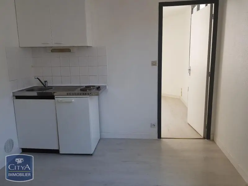 Photo 1 Appartement 1 pièce 25.8m²